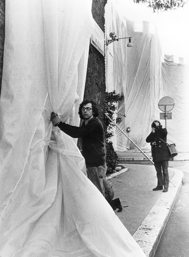 Christo (Christo Vladimirov Javacheff) przy pracy