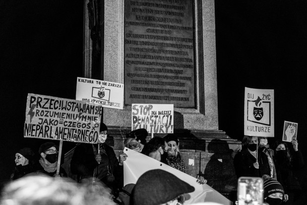 „Daj żyć kulturze” - protesty środowisk artystyczno-kreatywnych zawładnęły dziś Polską