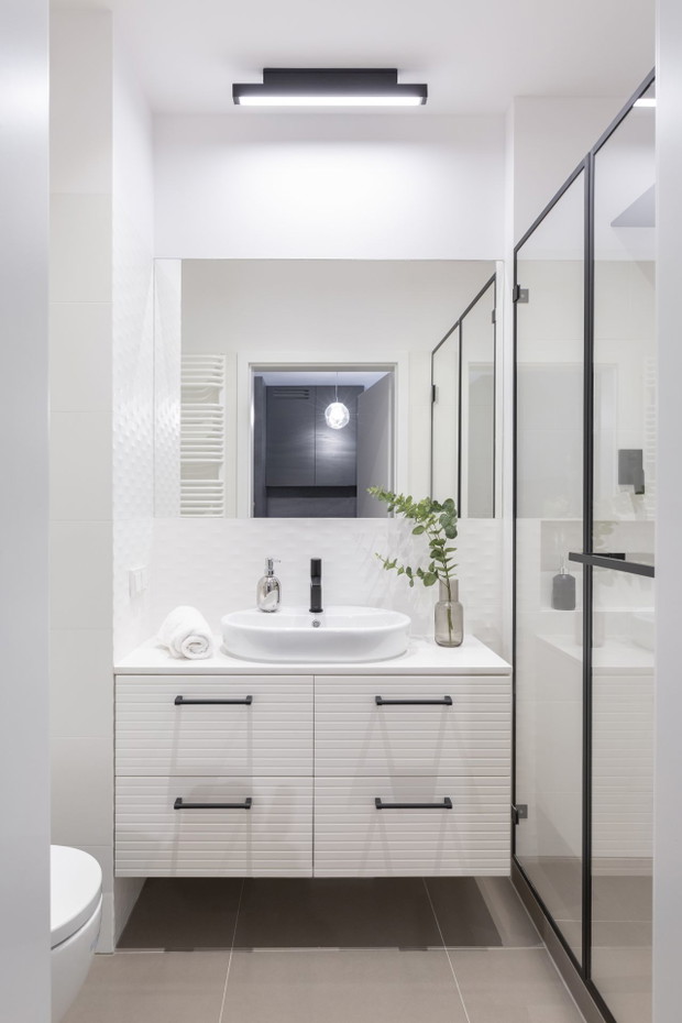 35 metrów kwadratowych przy Grzybowskiej w Warszawie, projekt wnętrza: Architekt wnętrz Ula Matthews, Decoroom, projekt kuchni i zabudowy meblowej: Architekt wnętrz Katarzyna Fotek, Decoroom