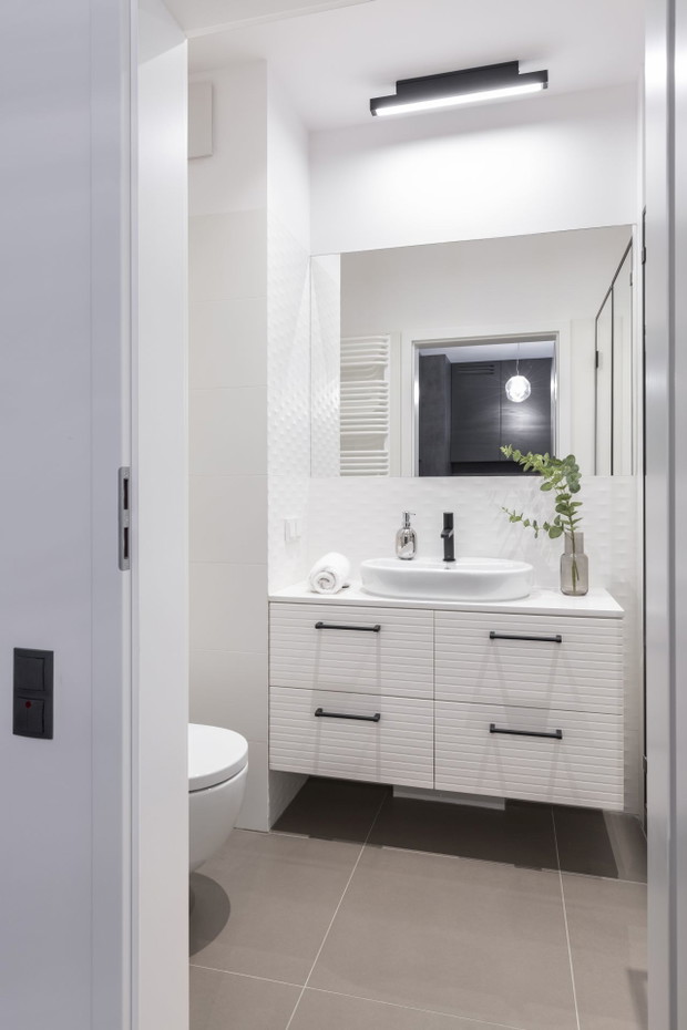 35 metrów kwadratowych przy Grzybowskiej w Warszawie, projekt wnętrza: Architekt wnętrz Ula Matthews, Decoroom, projekt kuchni i zabudowy meblowej: Architekt wnętrz Katarzyna Fotek, Decoroom