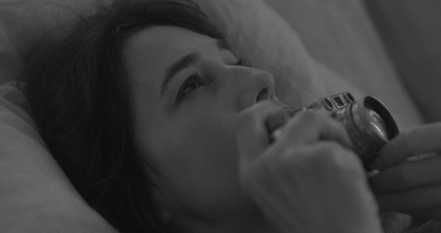 Charlotte Gainsbourg dla ZARA HOME, kadr z filmu Exposure