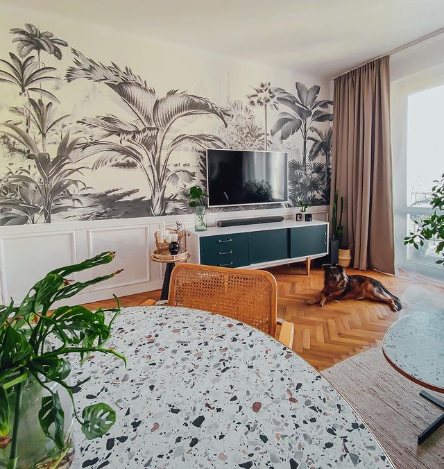 Oryginalna ściana w salonie