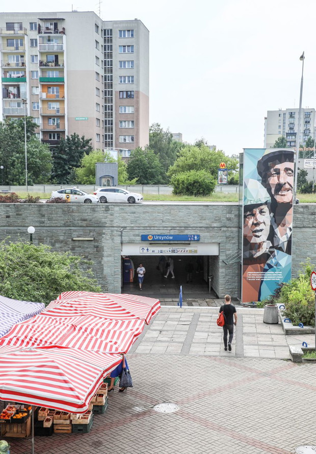 Mural z Karwowskim i Maliniakiem na warszawskim Ursynowie, projekt Bakcyl Studio