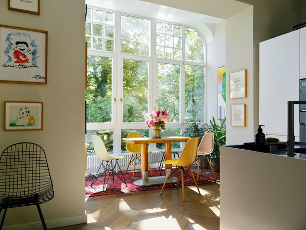 Eames Wire Chair DKX Eames Fiberglass Chair DSX Eames Fiberglass Chair DSR Eames Plastic Chair DSW