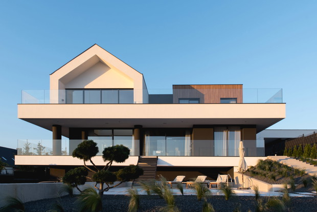 Slab House, nowoczesny dom na wzgórzu pod Poznaniem, projekt: mode:lina™