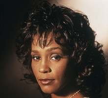 To ona wcieli się w Whitney Houston w filmie biograficznym o wokalistce. Znamy również datę premiery "I Wanna Dance With Somebody"