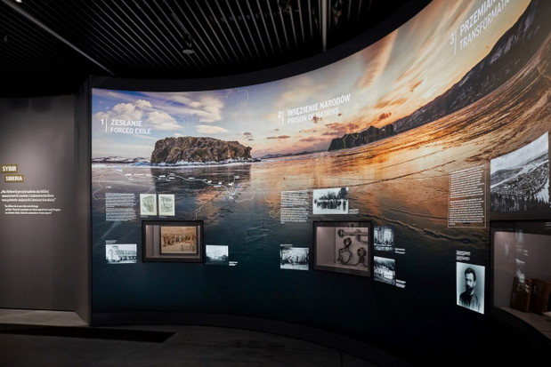 Wystawa stała w Muzeum Józefa Piłsudskiego w Sulejówku , projekt: Ralph Appelbaum Associates, Inc., WXCA i Platige Image