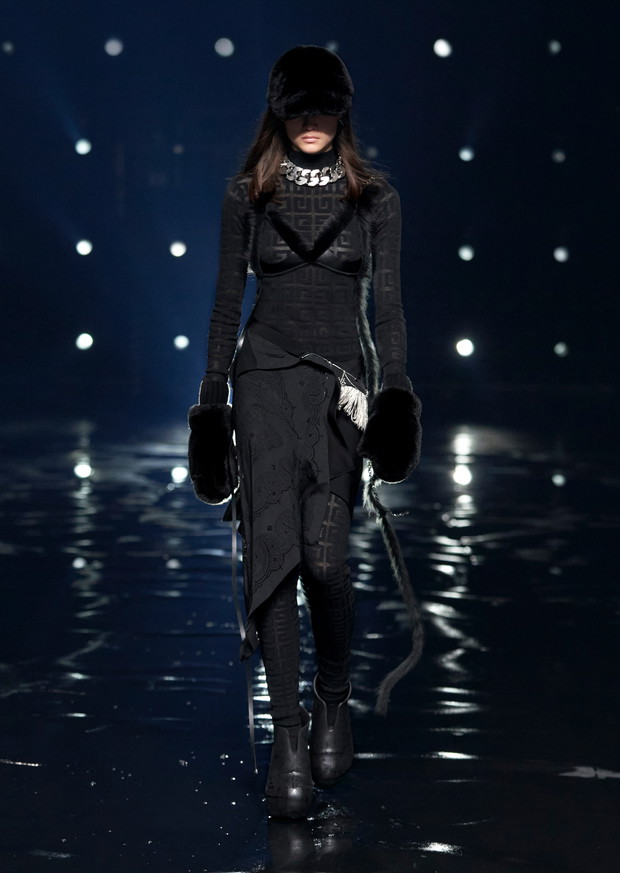 Kolekcja Givenchy jesień-zima 2021/2022