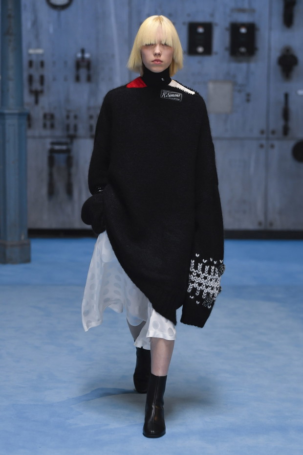 Kolekcja Raf Simons jesień-zima 2021/2022