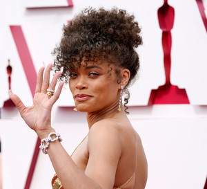 Biżuteria na Oscarach 2021: Andra Day