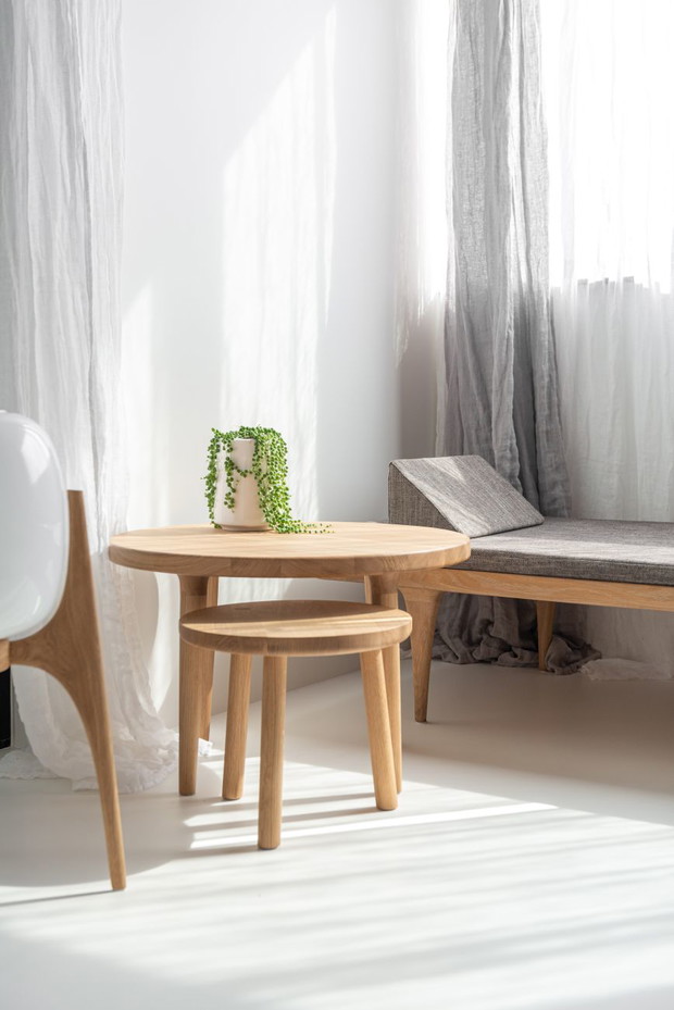 Minimalistyczna sypialnia od Loft Kolasiński