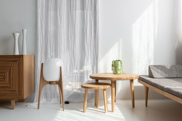 Minimalistyczna sypialnia od Loft Kolasiński