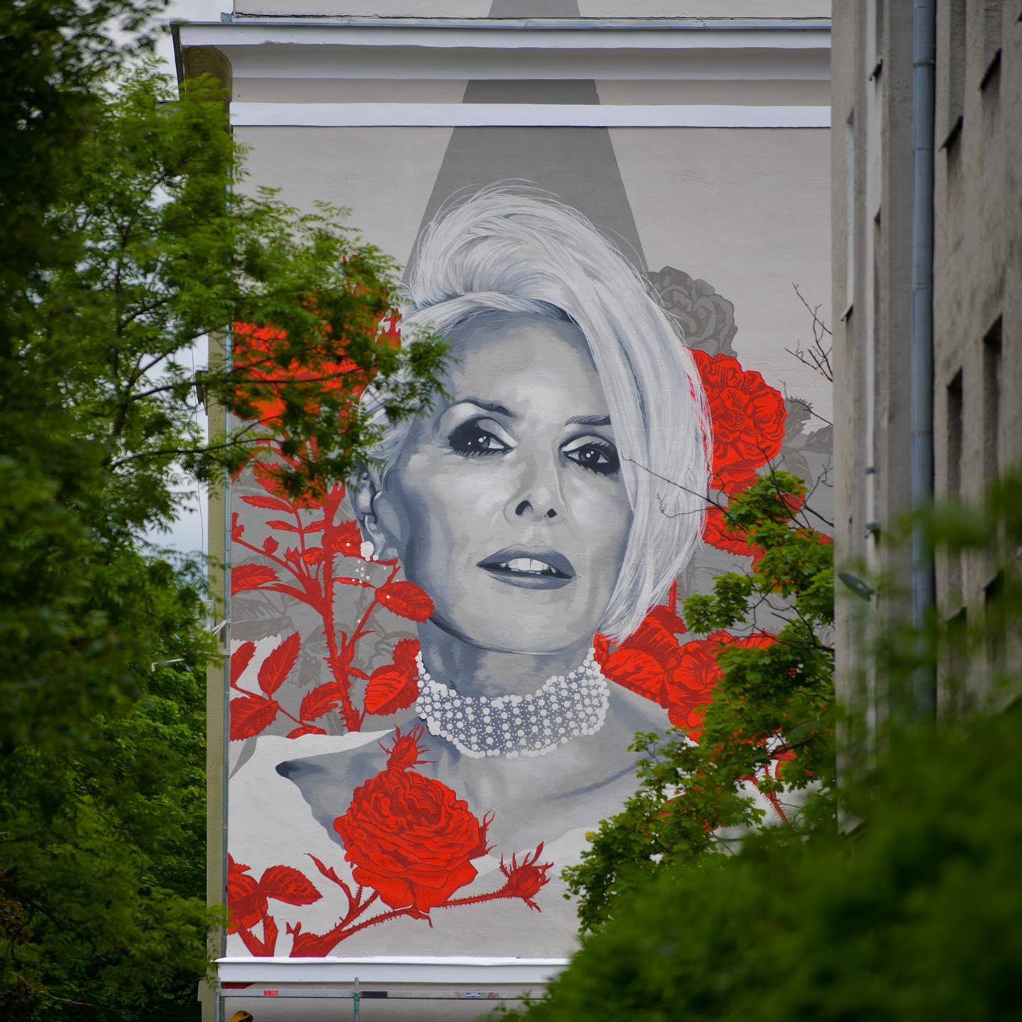 Nowy mural Kory na Bielanach