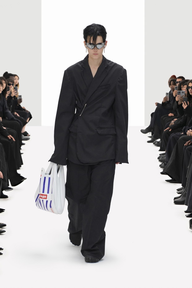 Balenciaga wiosna 2022