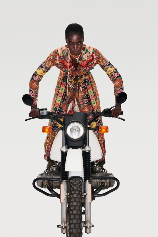 Kolekcja Etro Resort 2022