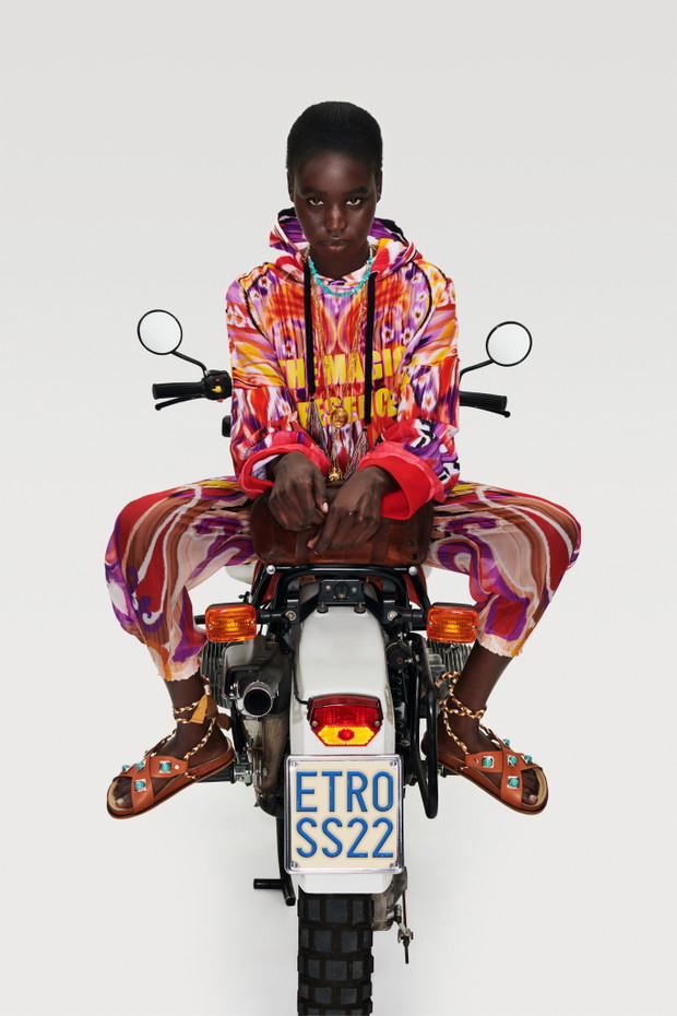Kolekcja Etro Resort 2022