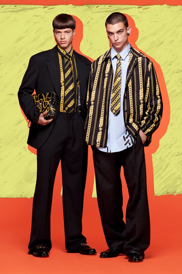 Kampania Versace Resort 2022