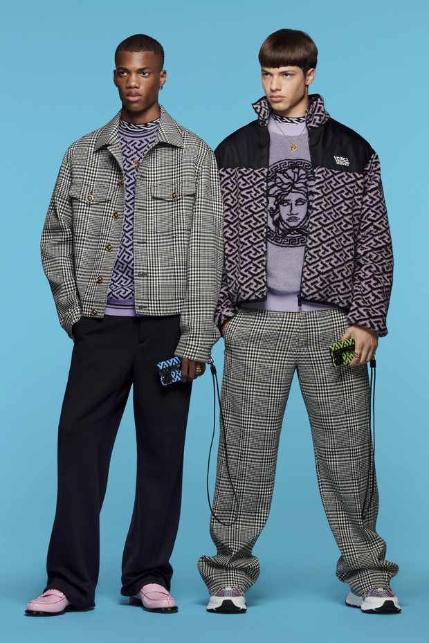 Kampania Versace Resort 2022