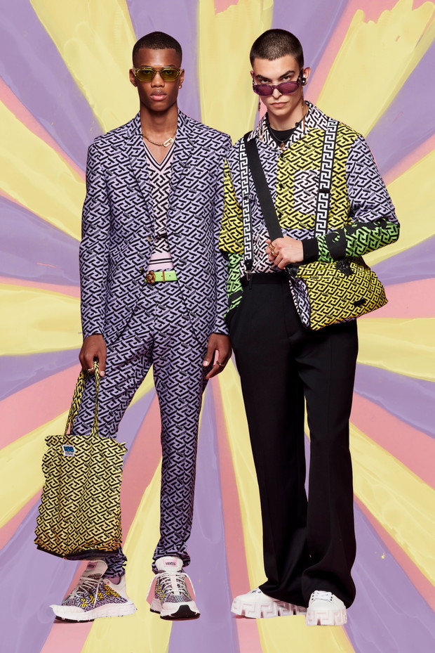 Kampania Versace Resort 2022