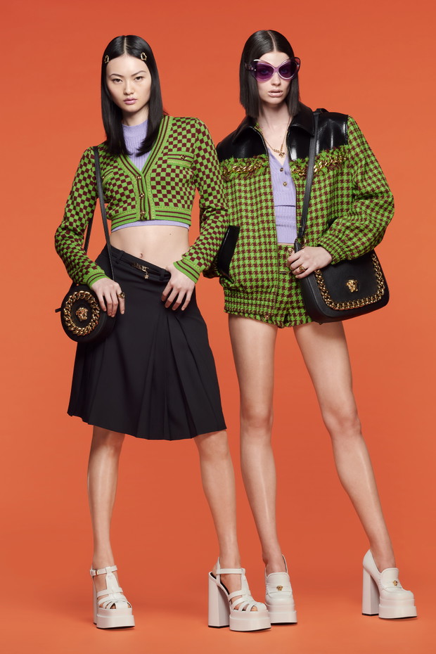 Kampania Versace Resort 2022
