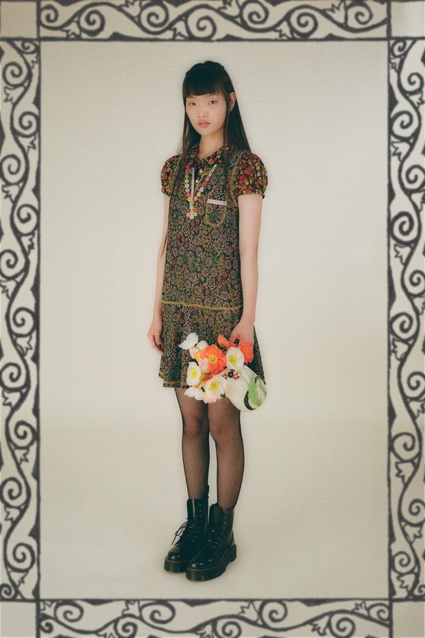 Kolekcja Anna Sui Resort 2022