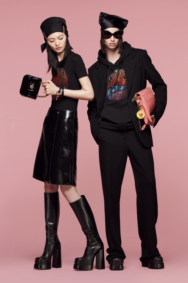 Kampania Versace Resort 2022