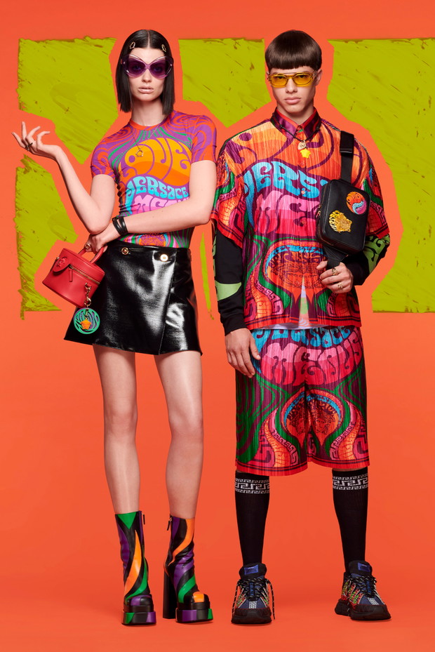 Kampania Versace Resort 2022