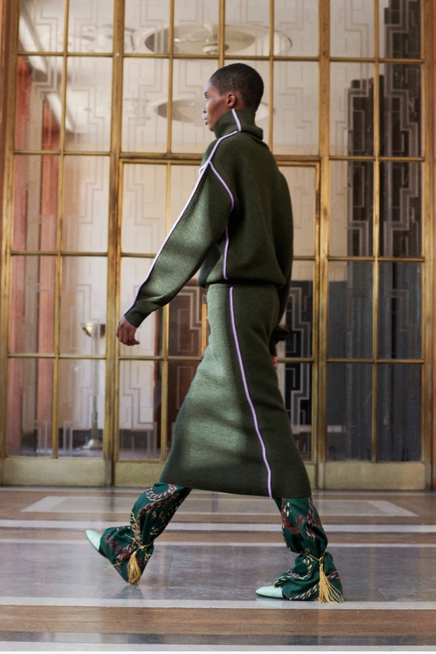 Kolekcja Victoria Beckham Resort 2022