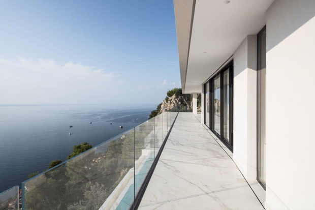 Dom na Lazurowym Wybrzeżu, projekt: Calvi Ceschia Viganò Architetti Associati
