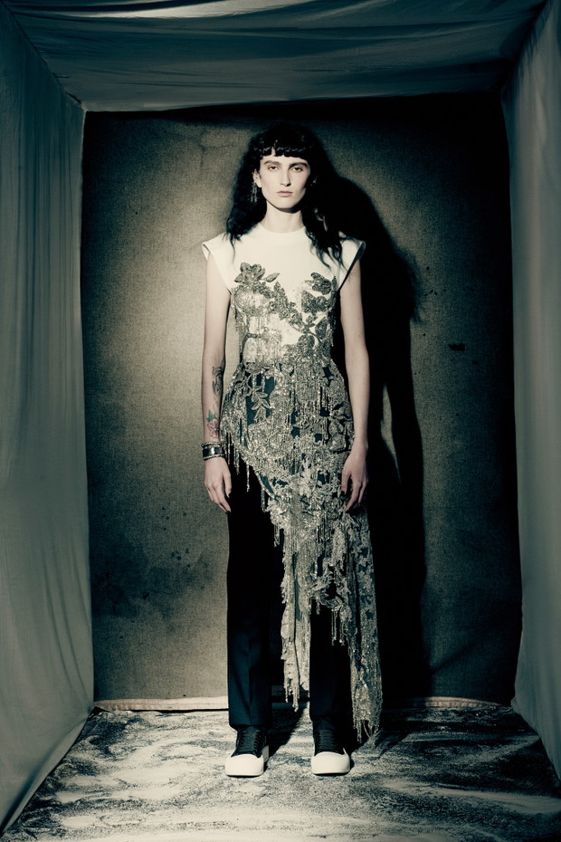Kolekcja Alexander McQueen jesień-zima 2021/2022