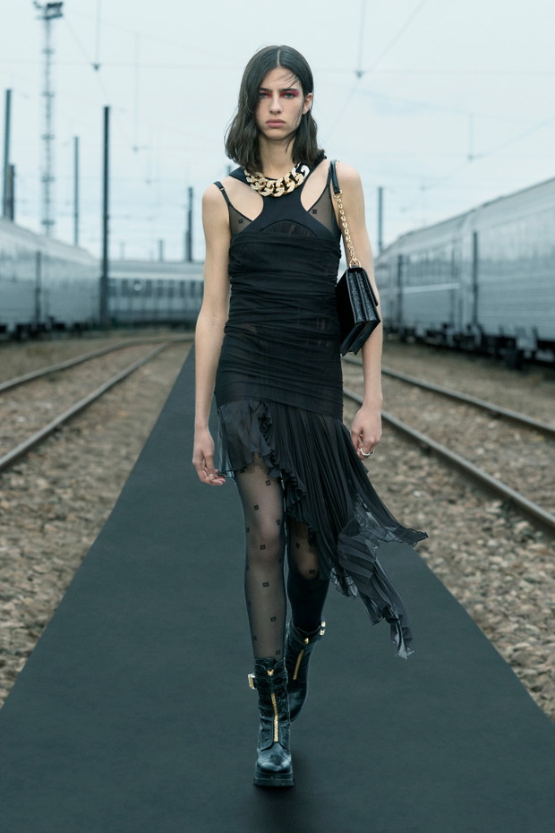 Kolekcja Givenchy Resort 2022