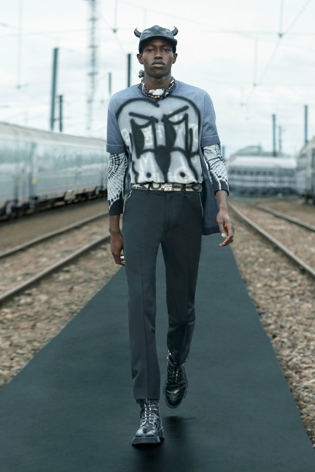 Kolekcja Givenchy Resort 2022
