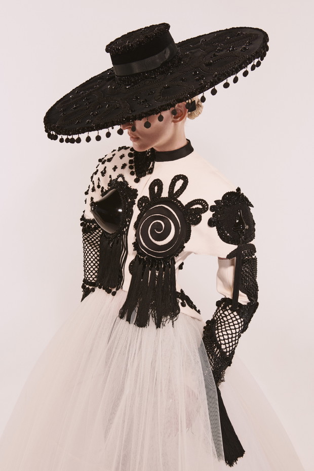 Schiaparelli haute couture jesień-zima 2021/2022