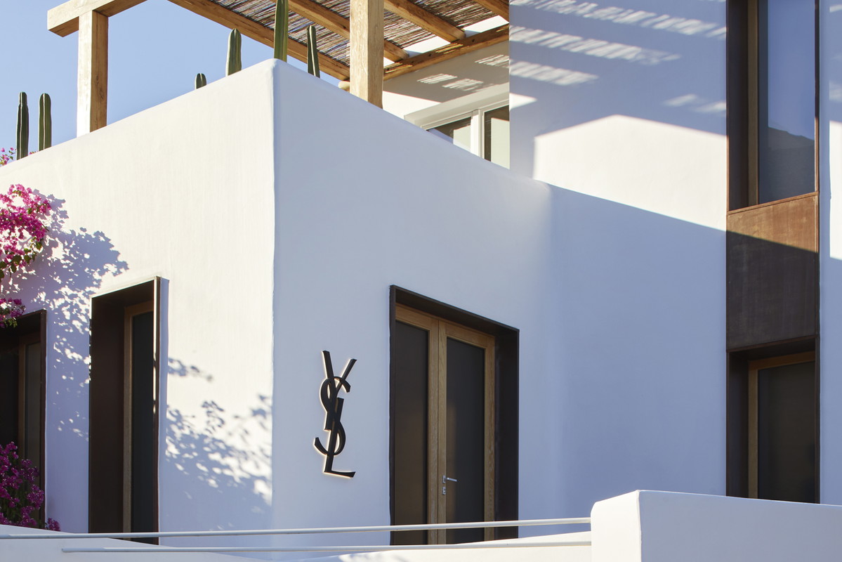Butik Saint Laurent na Mykonos