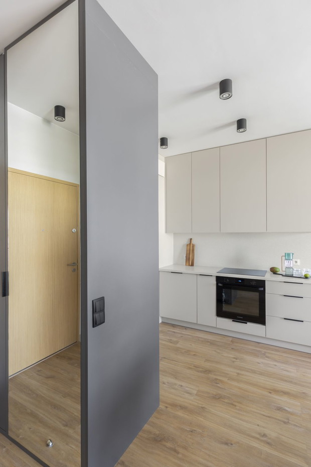 Niewielkie mieszkanie na warszawskiej Woli, • Projekt wnętrza: Architekt wnętrz Olga Nowosad-Szewców / Decoroom • Projekt zabudowy kuchennej i meblowej: Architekt wnętrz Katarzyna Domańska / Decoroom Kitchen