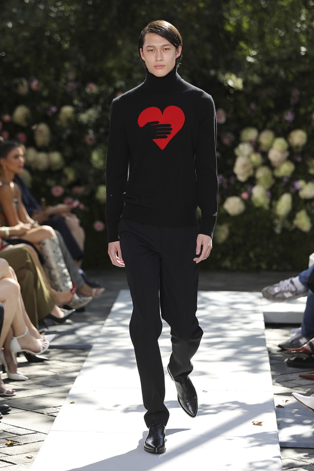 Michael Kors wiosna-lato 2022: amerykański glamour