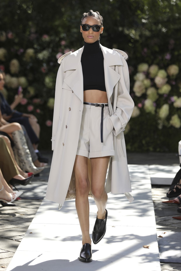 Michael Kors wiosna-lato 2022: amerykański glamour