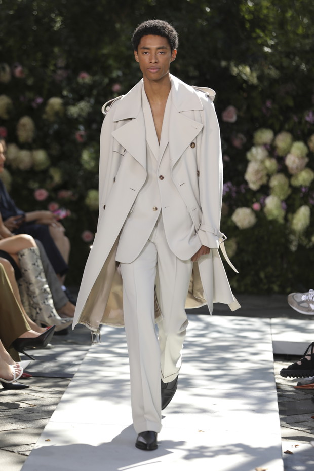 Michael Kors wiosna-lato 2022: amerykański glamour