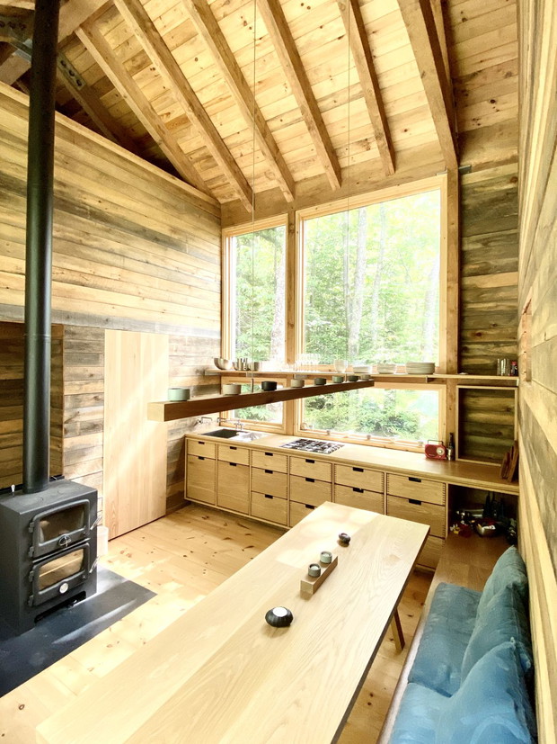 Remote Lake Cabin, projekt Stonorov Workshop Architects
