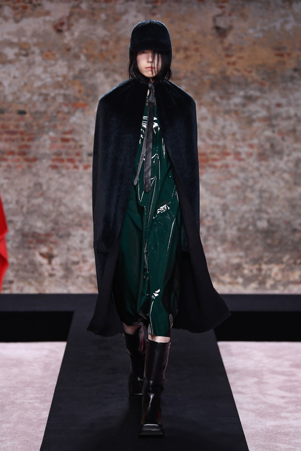 Raf Simons jesień-zima 2022/2023