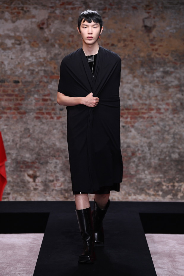 Raf Simons jesień-zima 2022/2023
