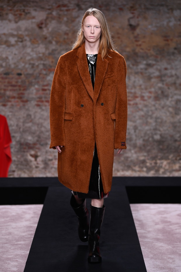 Raf Simons jesień-zima 2022/2023