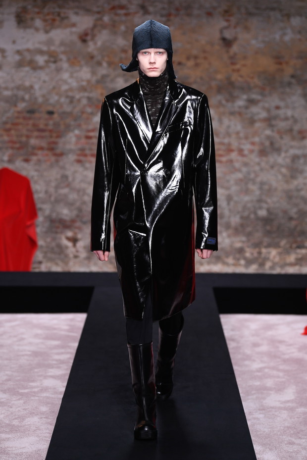Raf Simons jesień-zima 2022/2023