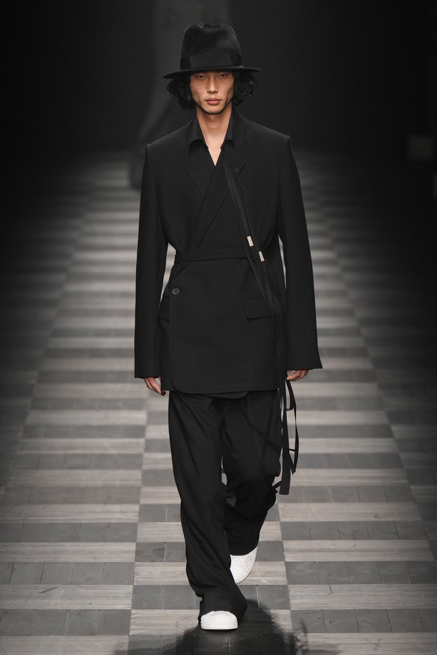 Ann Demeulemeester jesień-zima 2022/2023