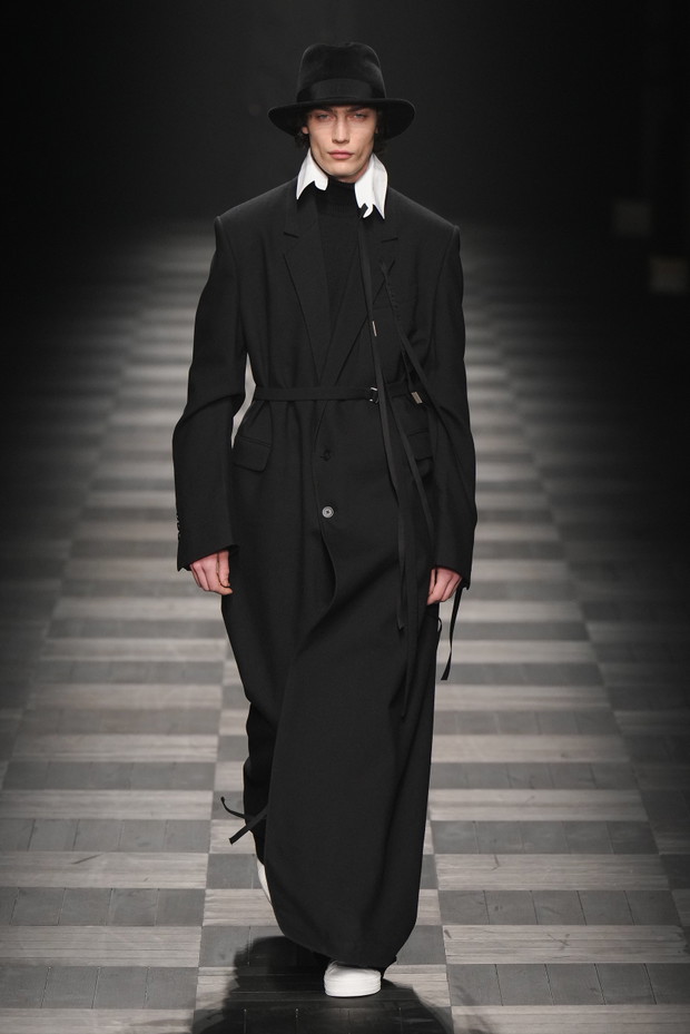 Ann Demeulemeester jesień-zima 2022/2023