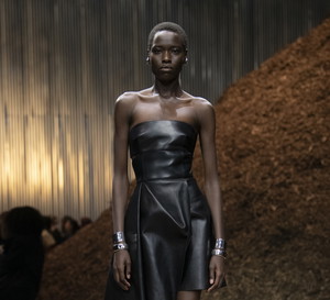Alexander McQueen jesień-zima 2022/2023