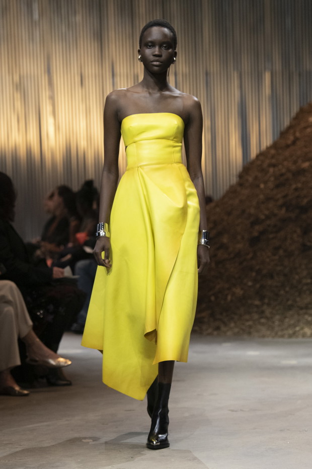Alexander McQueen jesień-zima 2022/2023