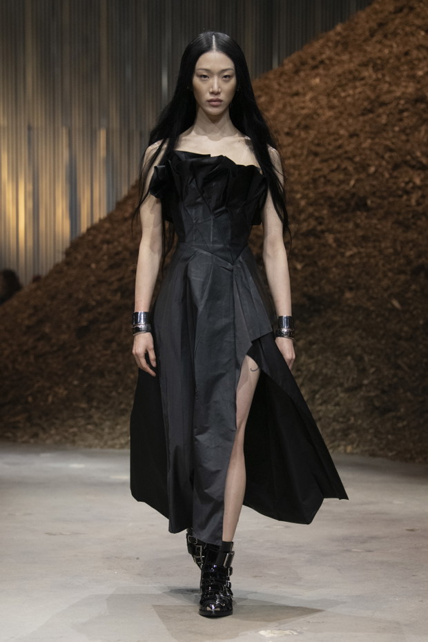 Alexander McQueen jesień-zima 2022/2023