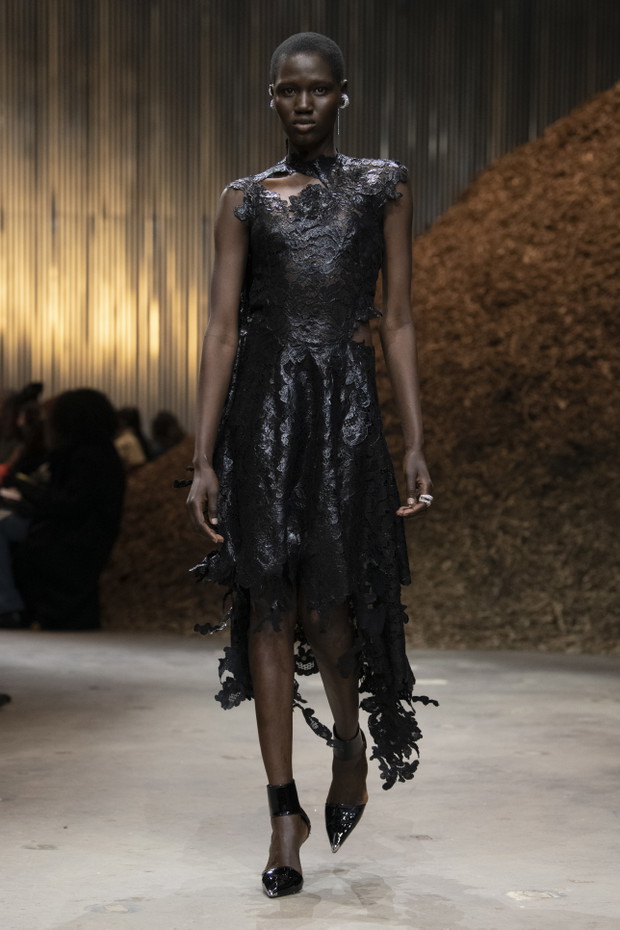 Alexander McQueen jesień-zima 2022/2023