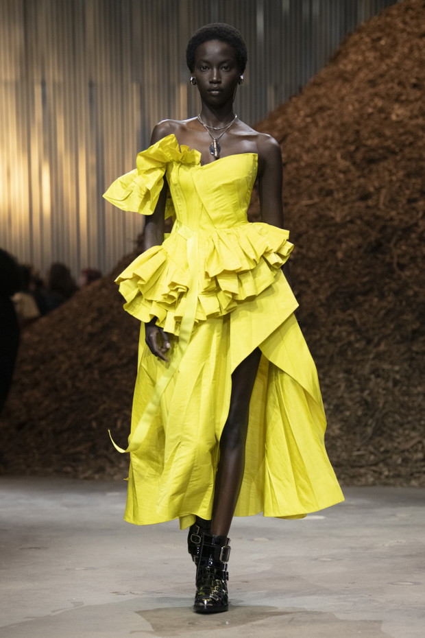 Alexander McQueen jesień-zima 2022/2023